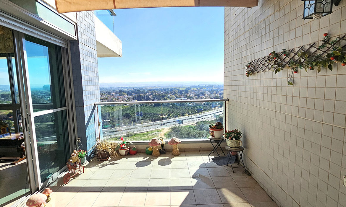 דירה להשכרה בהוד השרון, שכונת רמות מנחם במגדלי היוקרה הטווס | קציר נכסים ייעוץ ותיווך נדל