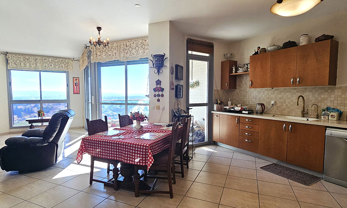 דירה להשכרה בהוד השרון, שכונת רמות מנחם במגדלי היוקרה הטווס | קציר נכסים ייעוץ ותיווך נדל